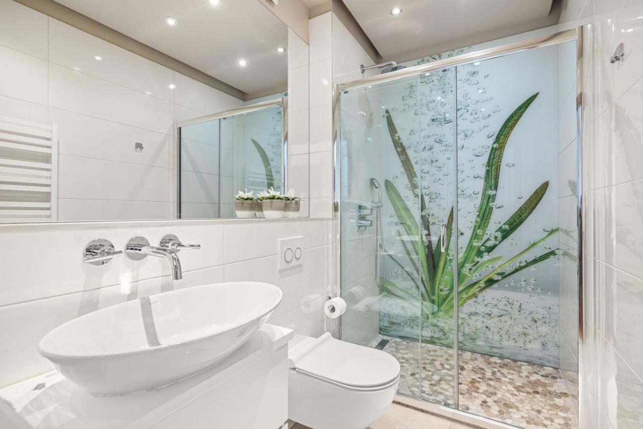 Apartamenty Sea Breeze - Hampton Apartments โซพอต ภายนอก รูปภาพ