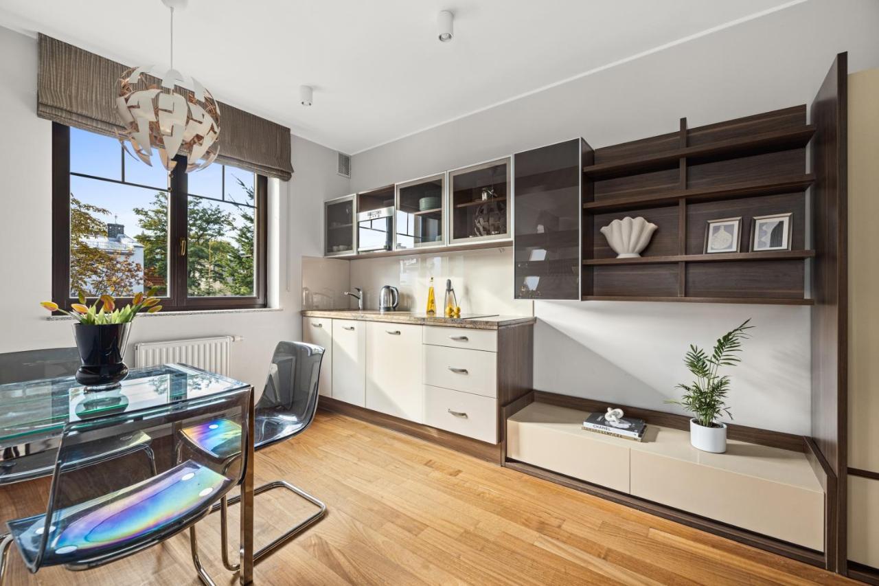 Apartamenty Sea Breeze - Hampton Apartments โซพอต ภายนอก รูปภาพ